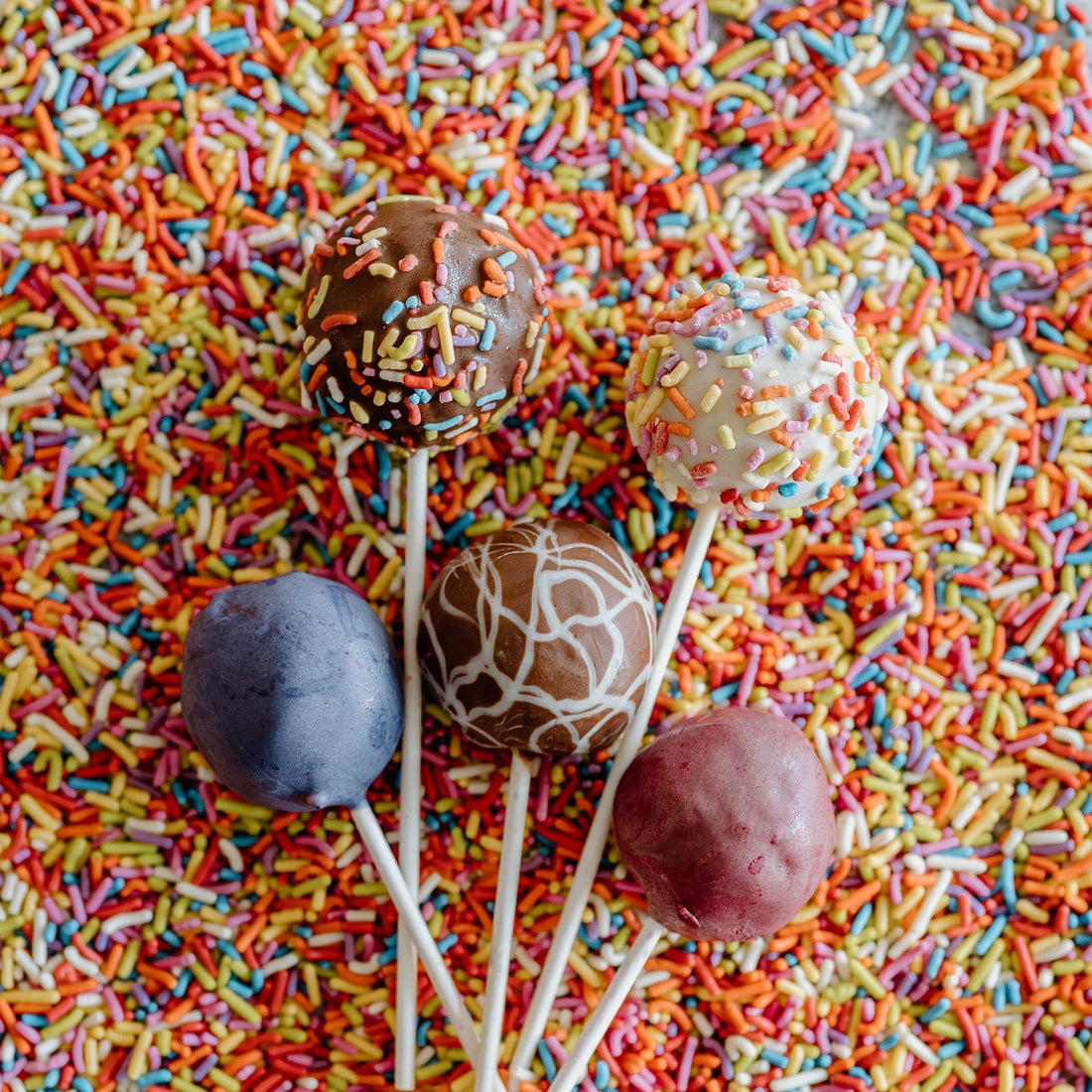 Raspberry Cake Pops